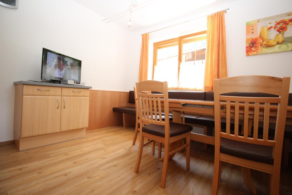 Haus Peter Schiestl Apartment Zell am Ziller Bilik gambar
