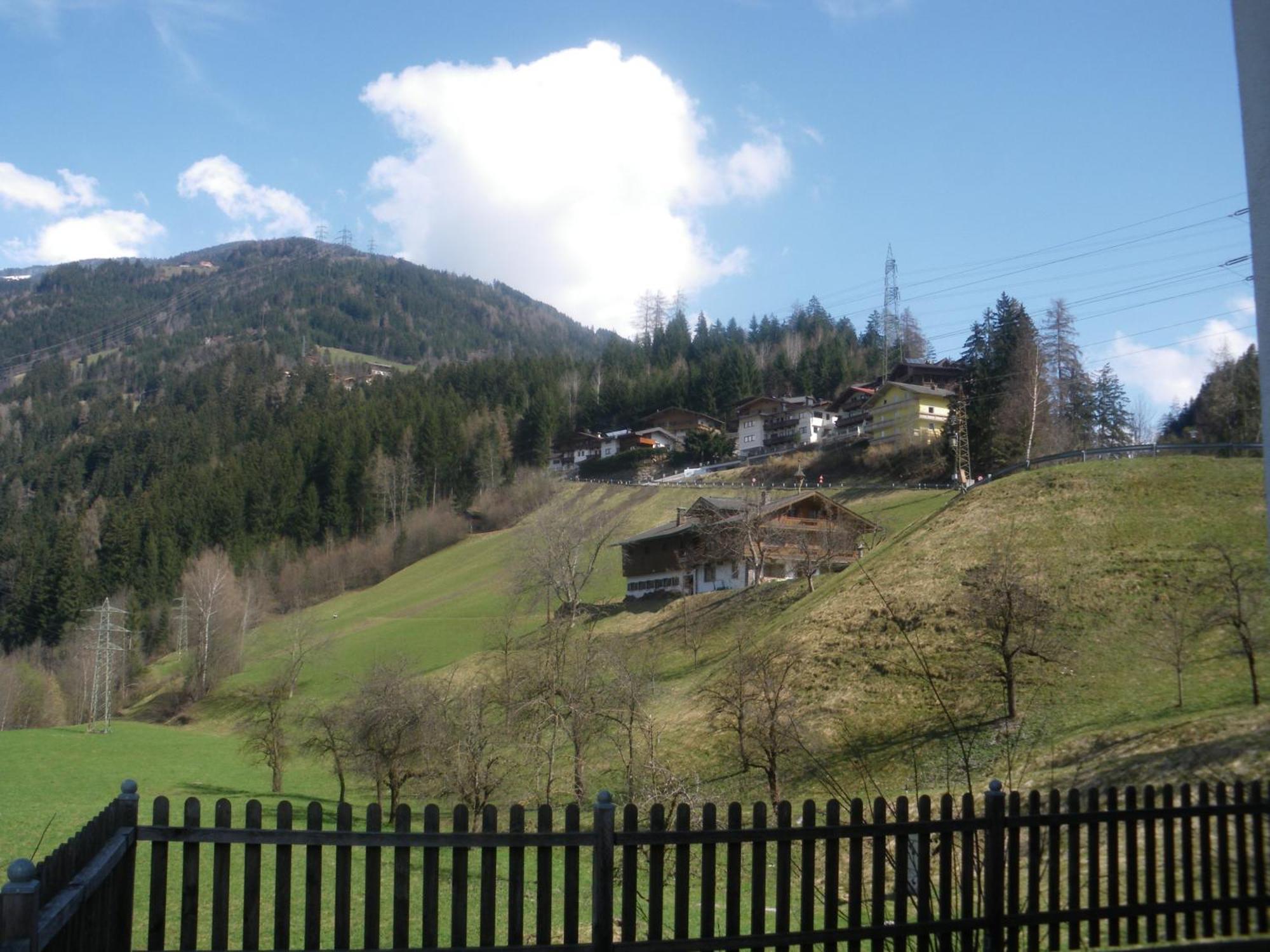 Haus Peter Schiestl Apartment Zell am Ziller Luaran gambar