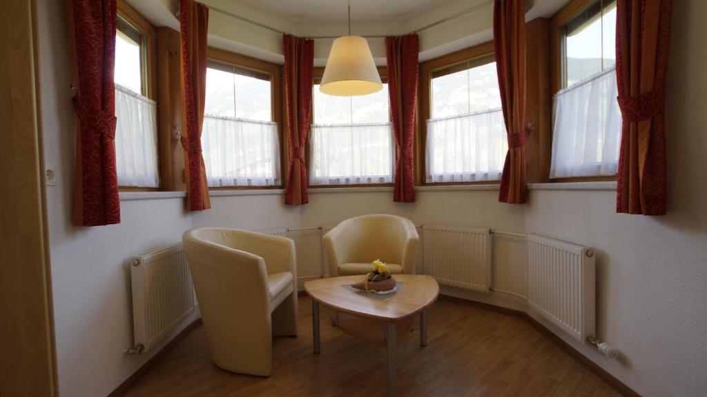 Haus Peter Schiestl Apartment Zell am Ziller Luaran gambar
