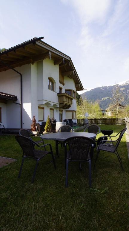 Haus Peter Schiestl Apartment Zell am Ziller Luaran gambar